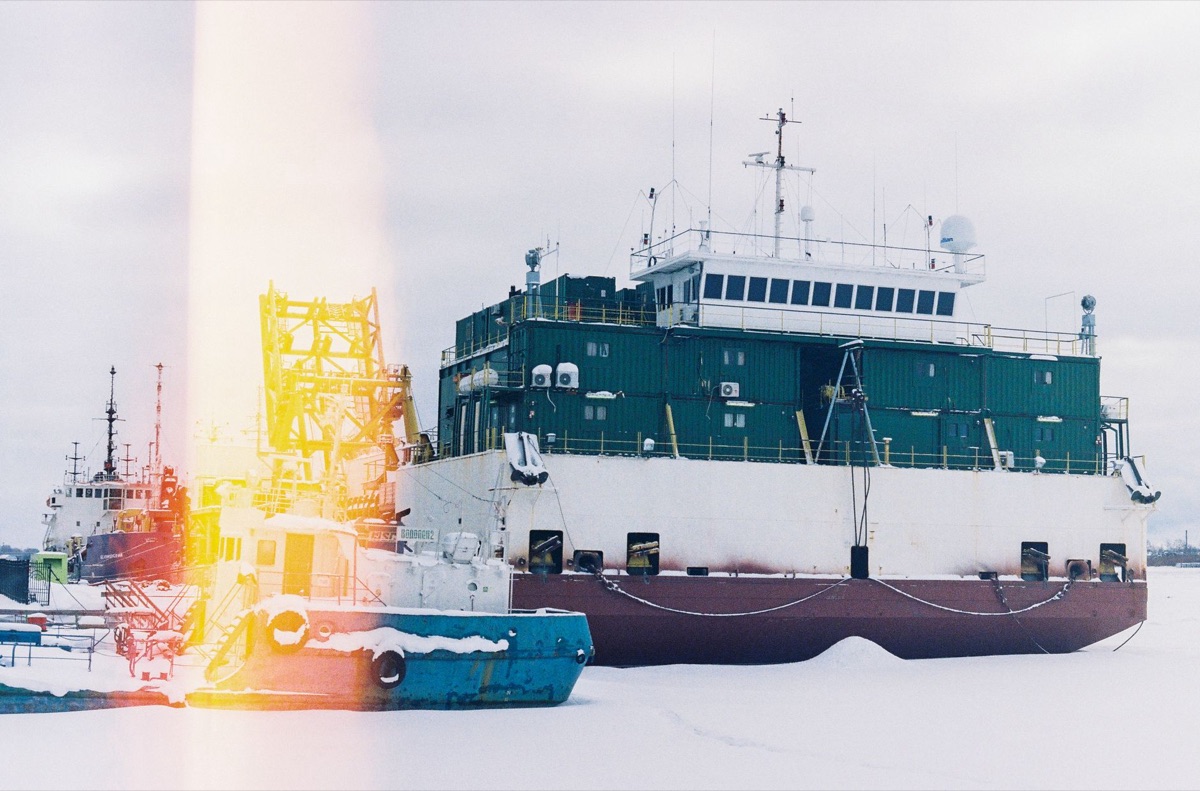 Russia oil export tanker at port
